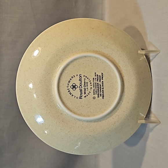 NEW Royal Doulton Wild Cherry 1038 Cup & Saucer Lambethware - Picture 3 of 14